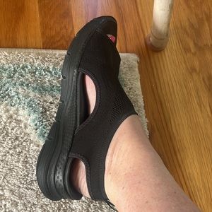 Skechers Archfit Sandals. Blank, size 8